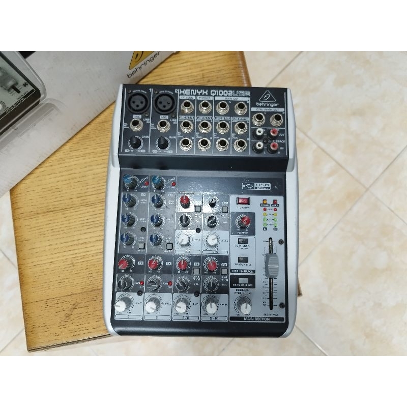 MIXER BEHRINGER XENYX Q1002 USB