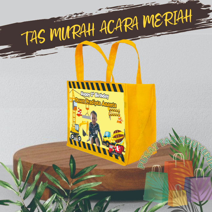 

GOODIE BAG MURAH / TAS ULTAH CUSTOM /TAS ULTAH PROMO/ TAS ULTAH ESCAVATOR