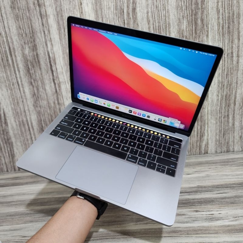 Macbook pro 13inch 2016 Core i7 16/512 Touchbar