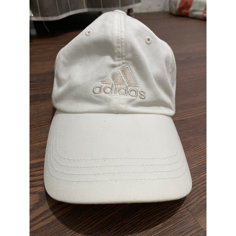 topi adidas putih