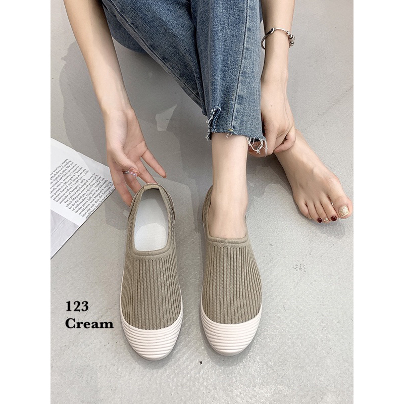 SEPATU SLIP ON ELASTIS 123