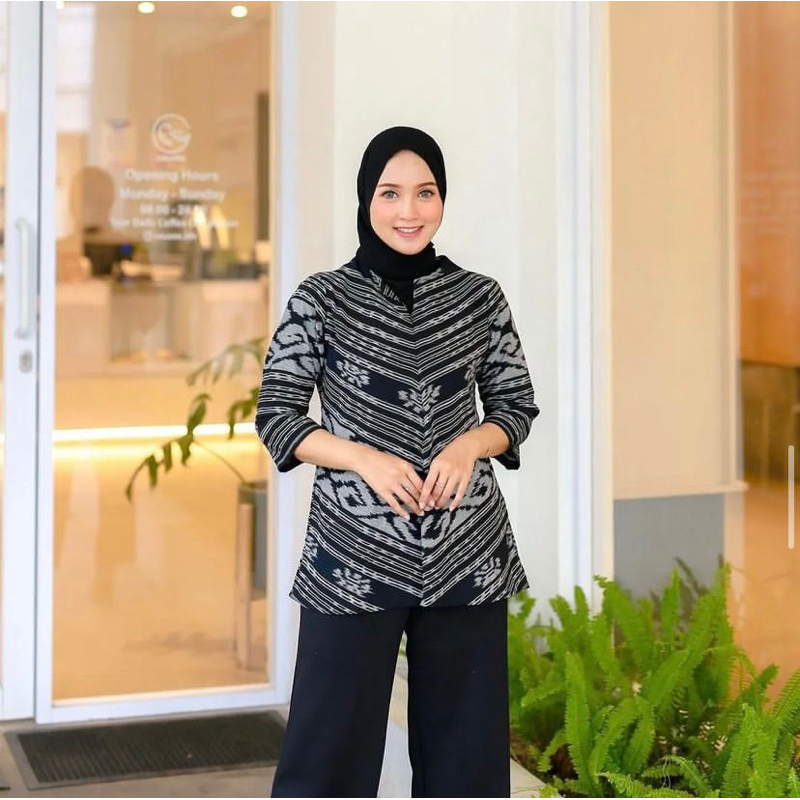 blus tenun etnik wanita terbaru