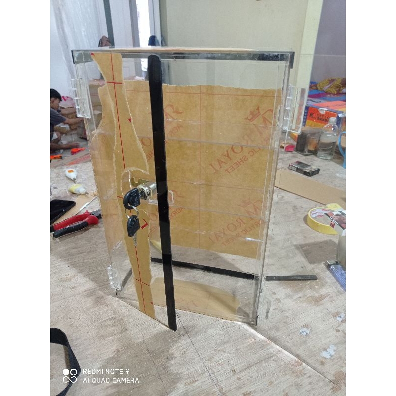 

Etalase akrilik 25x10x40