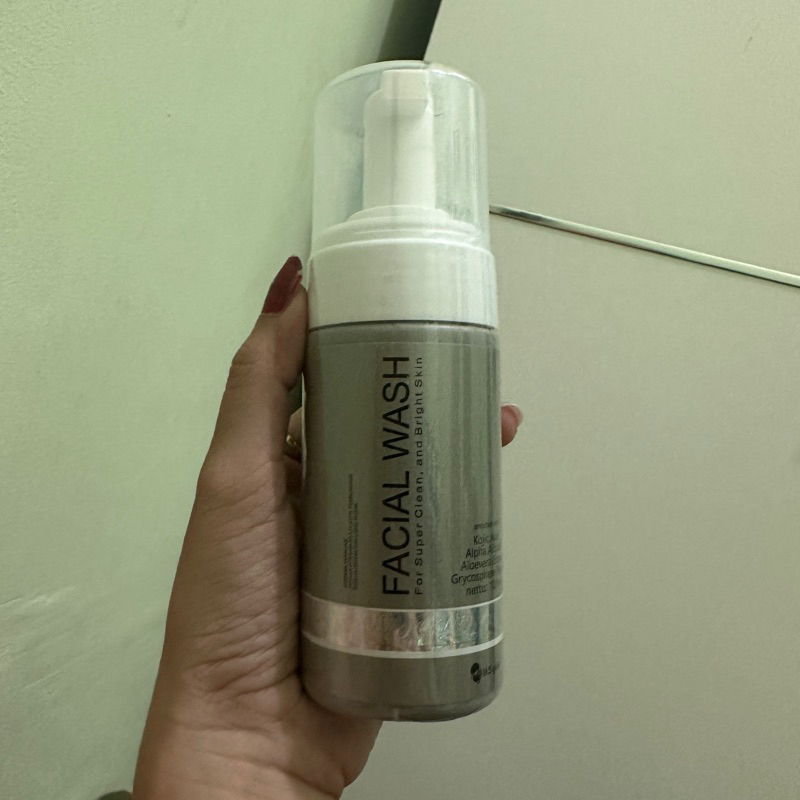 Facial Wash MS GLOW for Super Clean and Bright Skin Original Klink