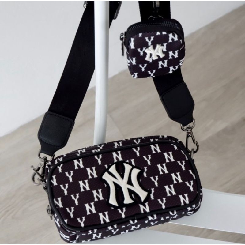 MLB NY Yankees Monogram Jacquard M Cross Bag In Black - ORIGINAL 100%