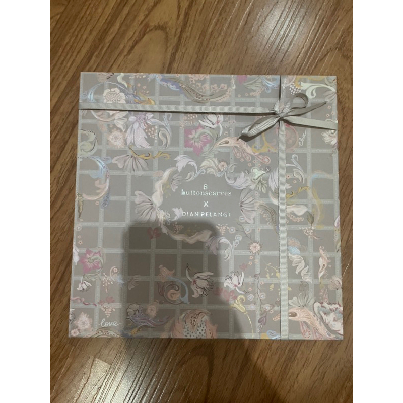 Buttonscarves Autograph Series DIJON (NEW)