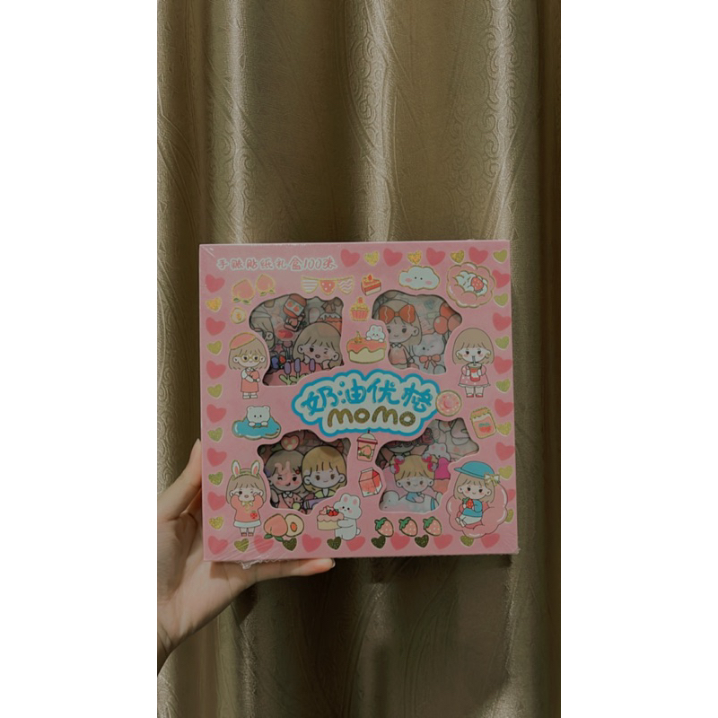 

Momo Stiker