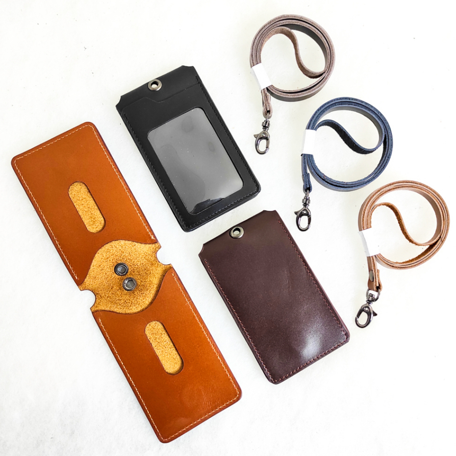 

Leather Name Tag/ Lanyard ID Card Holder Magnet Model Lipat Kulit Asli