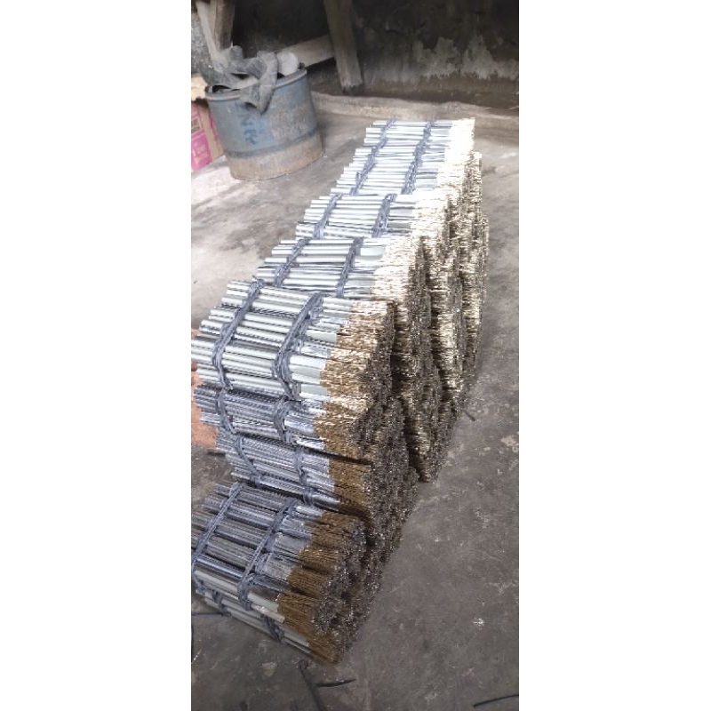 50 pcs KUAS KAWAT PEMBERSIH KARAT. KUAS KAWAT BAJA