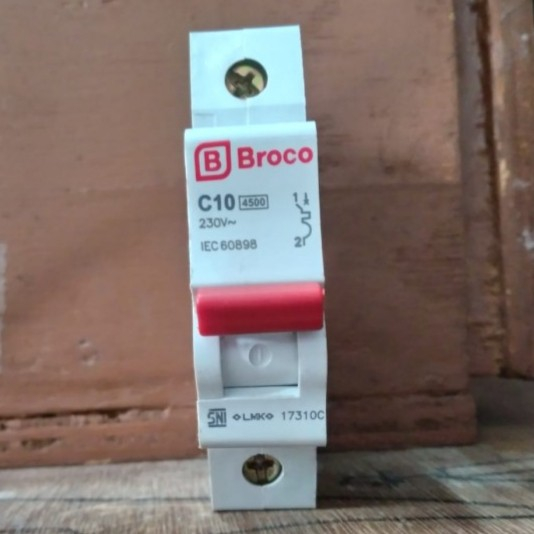 MCB BROCO 10A