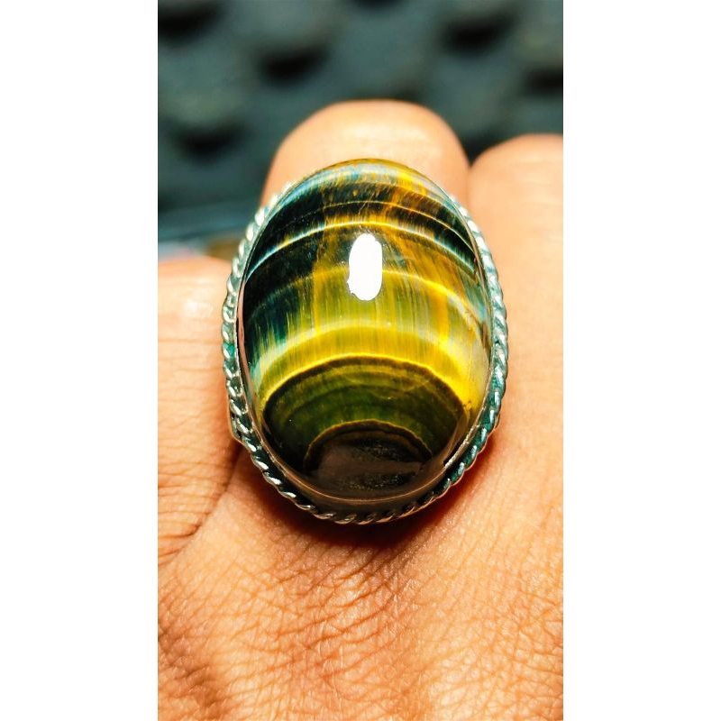 Natural Batu hawk eye