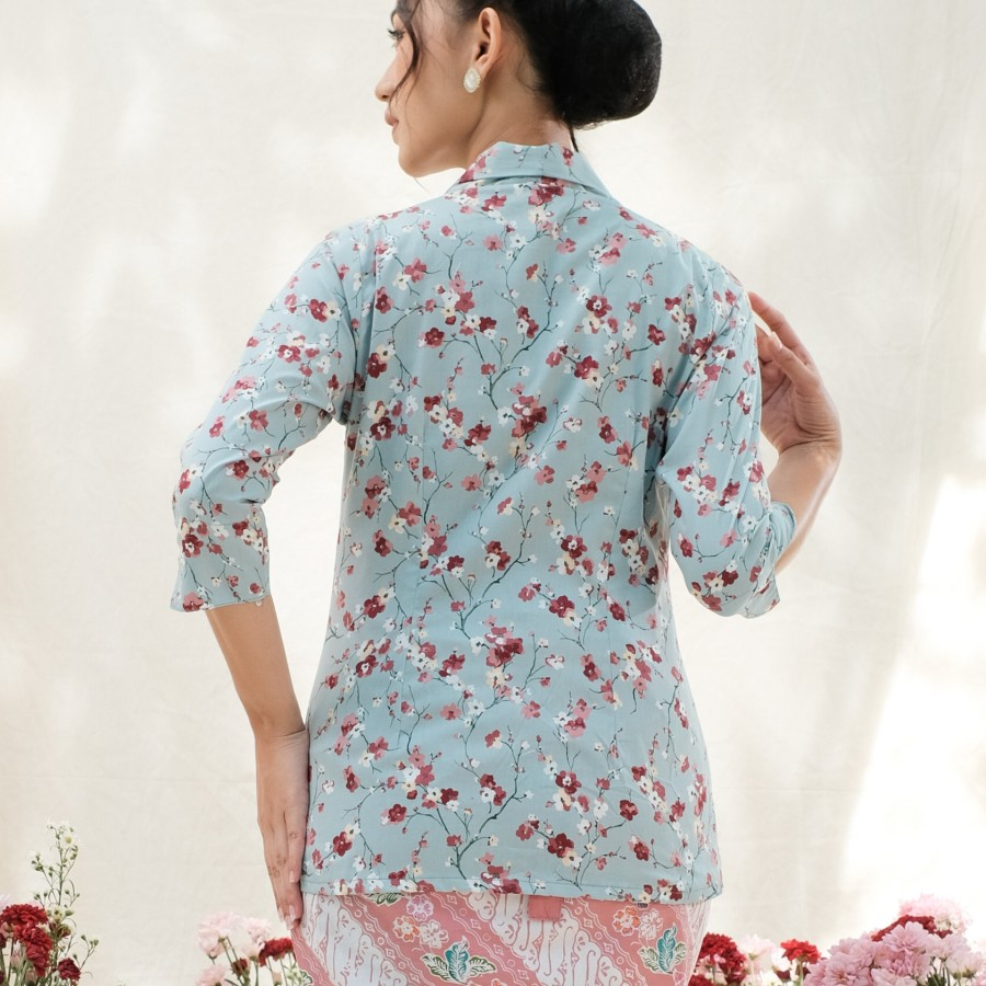 Kebaya Kutubaru Kalina Lengan 7/8 Meradelima Katun Jepang Biru Muda