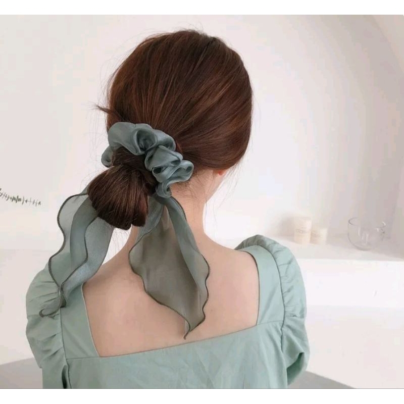 Ikat Rambut Scrunchie Jurai Panjang Model Korea Bahan Kilap Ikat Rambut Karet Model Pita Panjang / Scrunchie Kelinci Gaya Korea