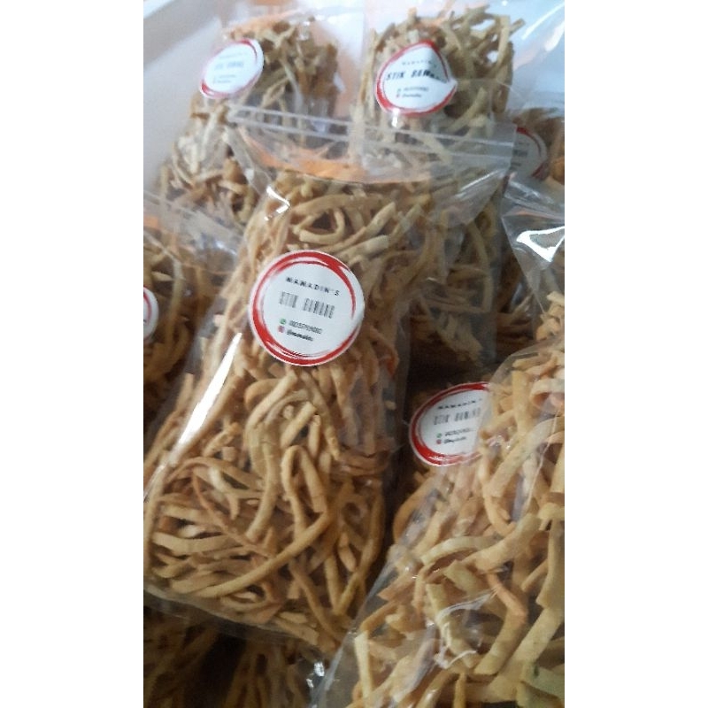 

Stick Bawang Renyah Gurih/Net.500grm