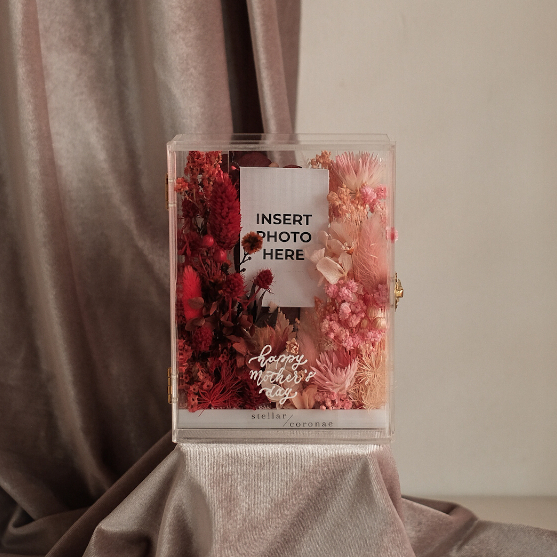 StellarCoronae - Small Flower Photo Box | Frame Foto | Bunga Kering | Bunga Asli | Kado Hari Ibu | M
