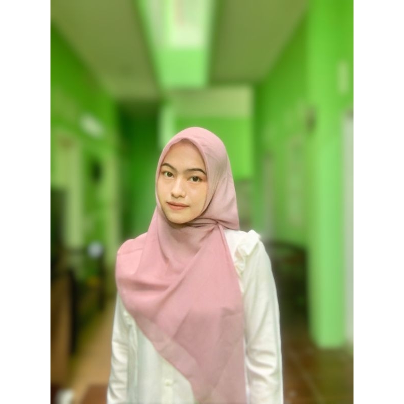 Segi Empat Paris Japan Premium