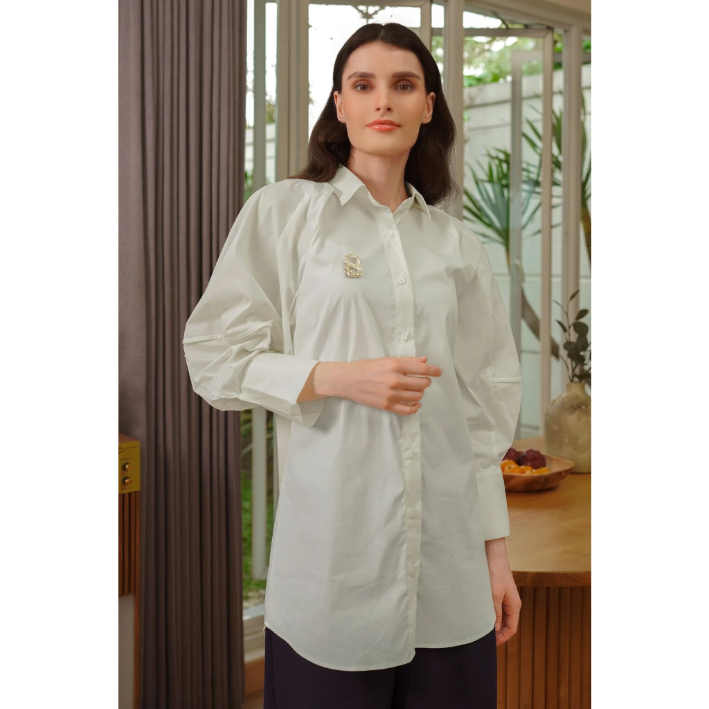 COTTON SHIRT WITH STATEMENT SLEEVE BROKEN WHITE - BENANG JARUM