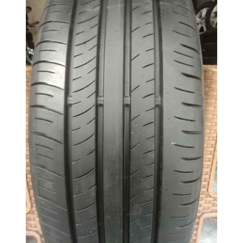 ban mobil ring 17 ban mobil merk Dunlop enasave ukuran 215/60,17