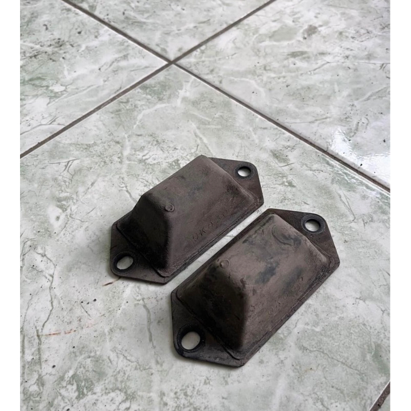 Stopper ori belakang innova lama (2004-2015) second