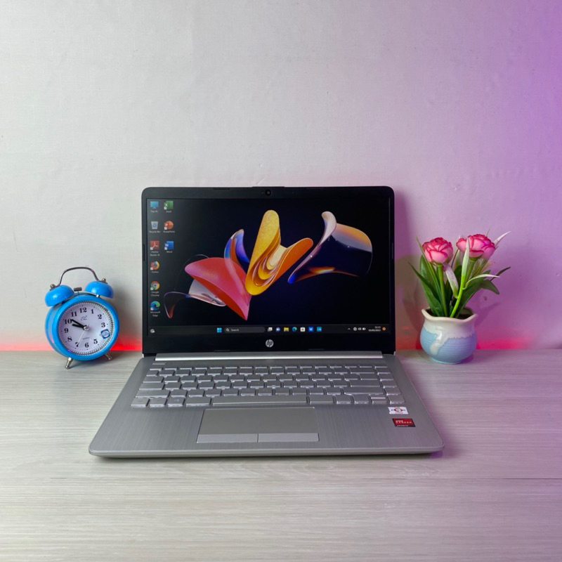 Laptop Hp 14s Amd Athlon Gold 3150 Ram 4GB SSD 256GB Window10 Mulus