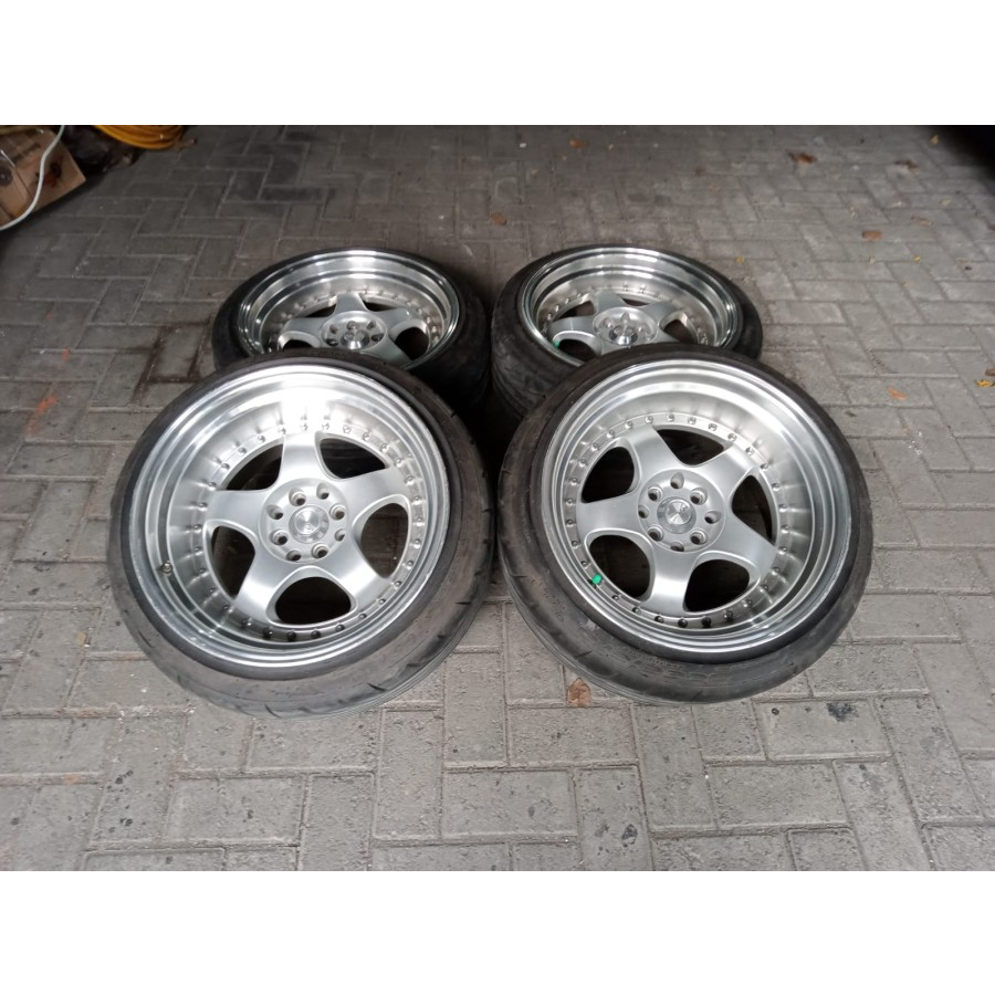 Velg Mobil Bekas Ring 17 BRISKET R17X8,5-10 Pcd 4x100 4x114,3 ET10-15 BAN 205 45 R17
