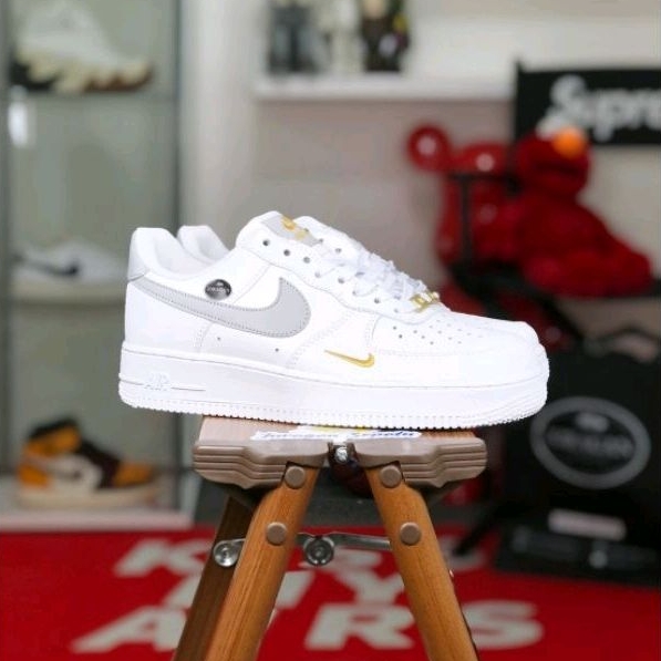 Nike Air Force 1 '07 Essential &quot;White/Light Silver&quot;