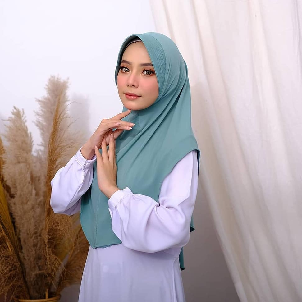 jilbab instan bergo AMIRA ukuran L ( 70x80 cm )hijab instan pinguin jersey