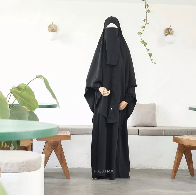 Preloved Zavya Gomar Hejira Black