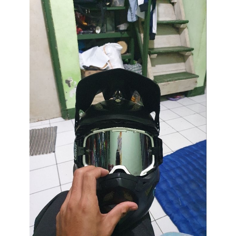 Helm tld d3 carbon size M