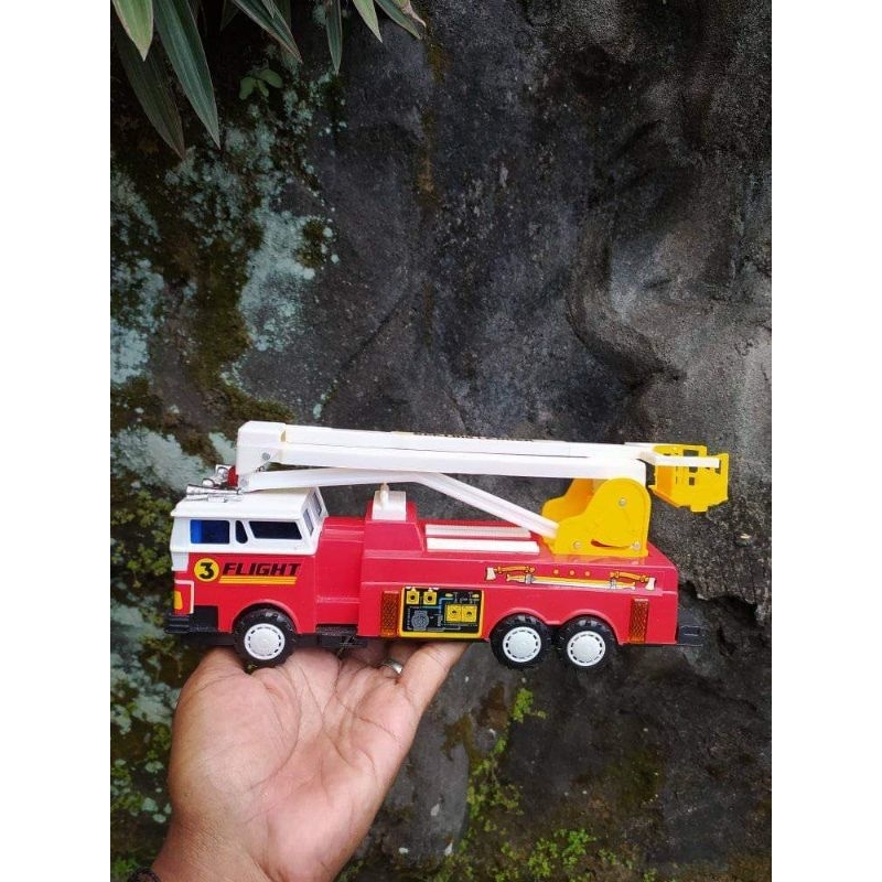 MAINAN ANAK JADUL SCALING LADDER TRUCK TAHUN 90AN ( MOBIL MOBILAN JADUL )