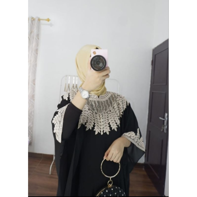 KAFTAN DAUN RENDA GOLD DAN PERAK full PAYET BAHAN CERUTY PREMIUM IMPORT FREE INNER GAMIS TERNEW TERB