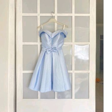 Gaun pesta pendek partydress