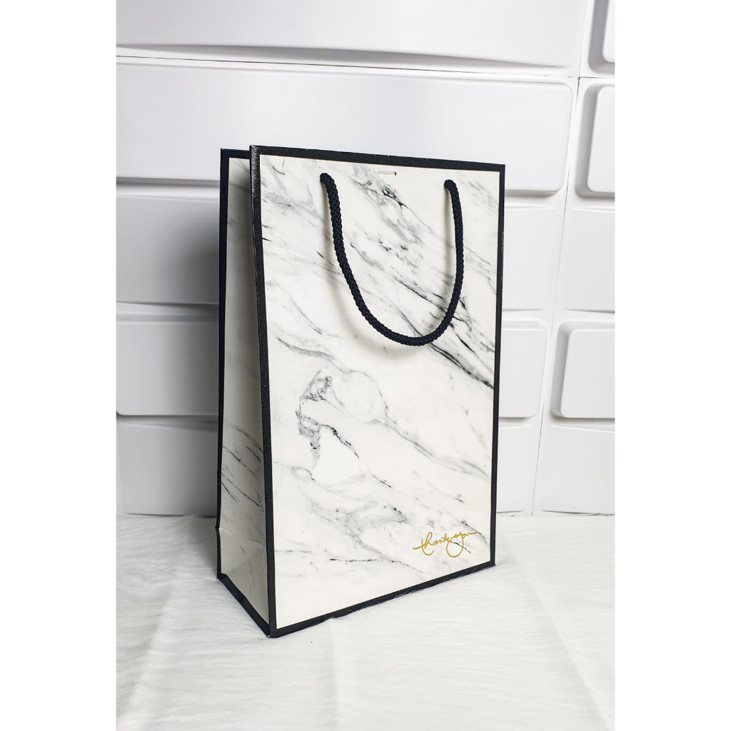 

Premiere Home Paper Bag Motif marble Gold / Paper Bag motif marble / paperbag / giftbag / kertas kado