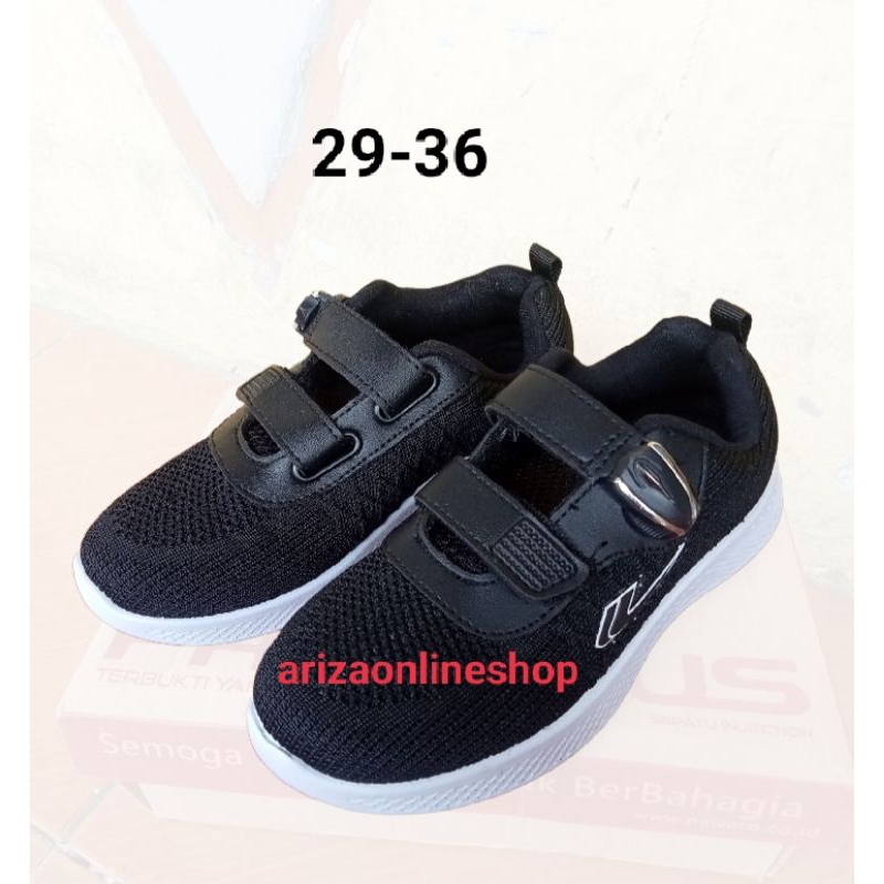 sepatu New Era magnet hitam putih / sepatu sekola cewe cowo