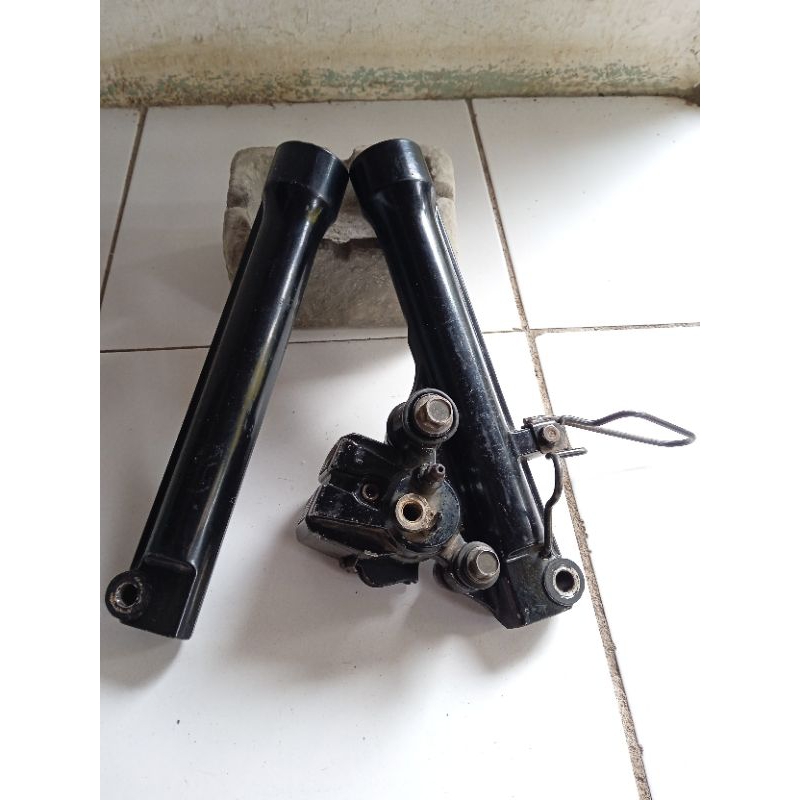 shock depan dan kaliper mio sporty