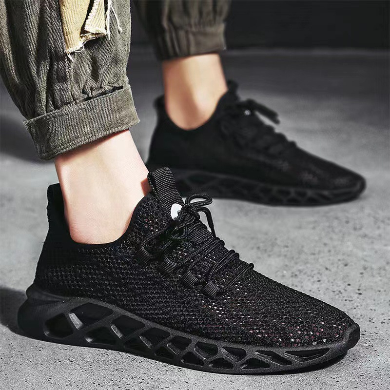 Leedoo Sepatu Sneakers Pria Casual Running Shoes Fashion MR206-A Hitam