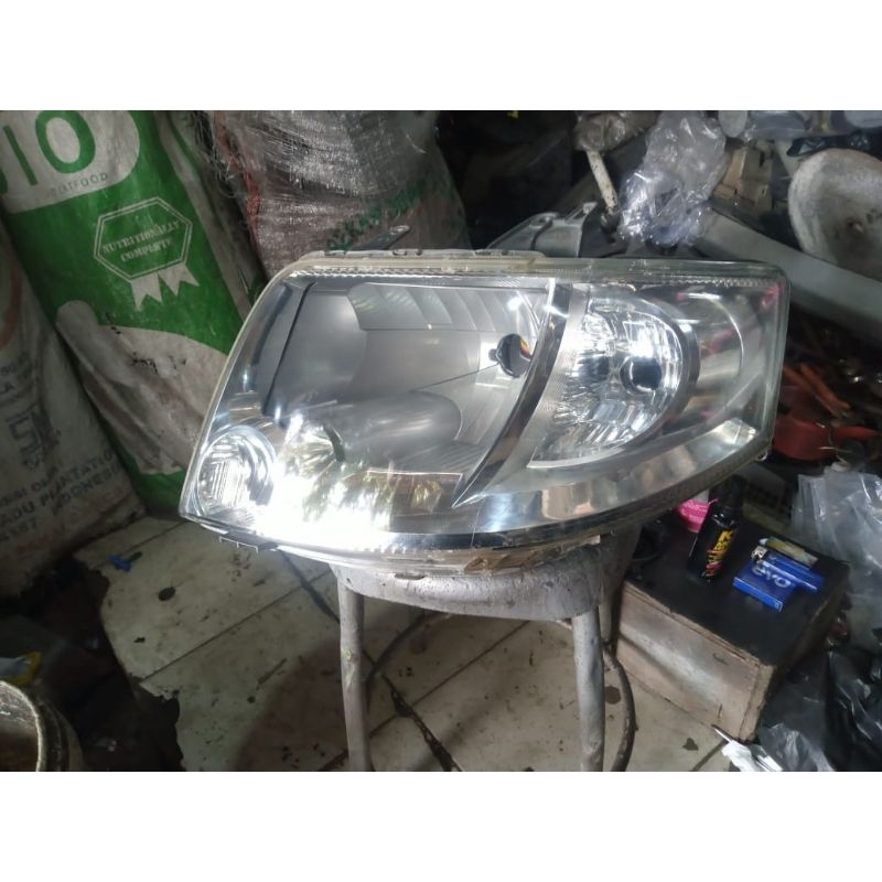 lampu depan APV arena