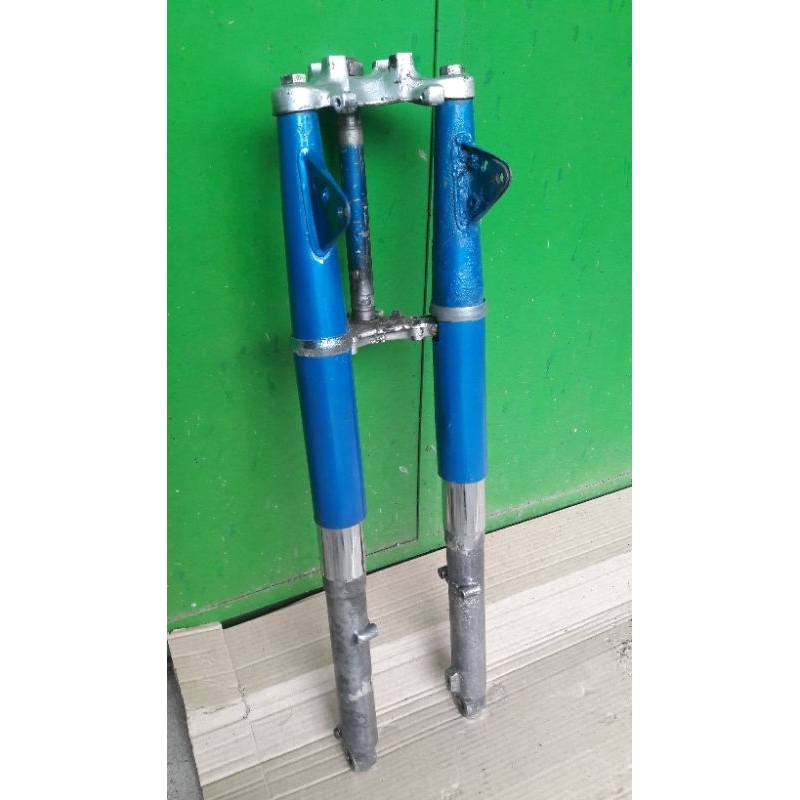 Shock Depan Kupingan Segitiga Cover Shock Depan As Shock S90 S90z Cb100 Cb125 Ori Original