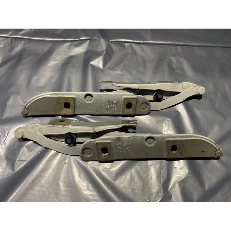 ENGSEL BAGASI BMW E46