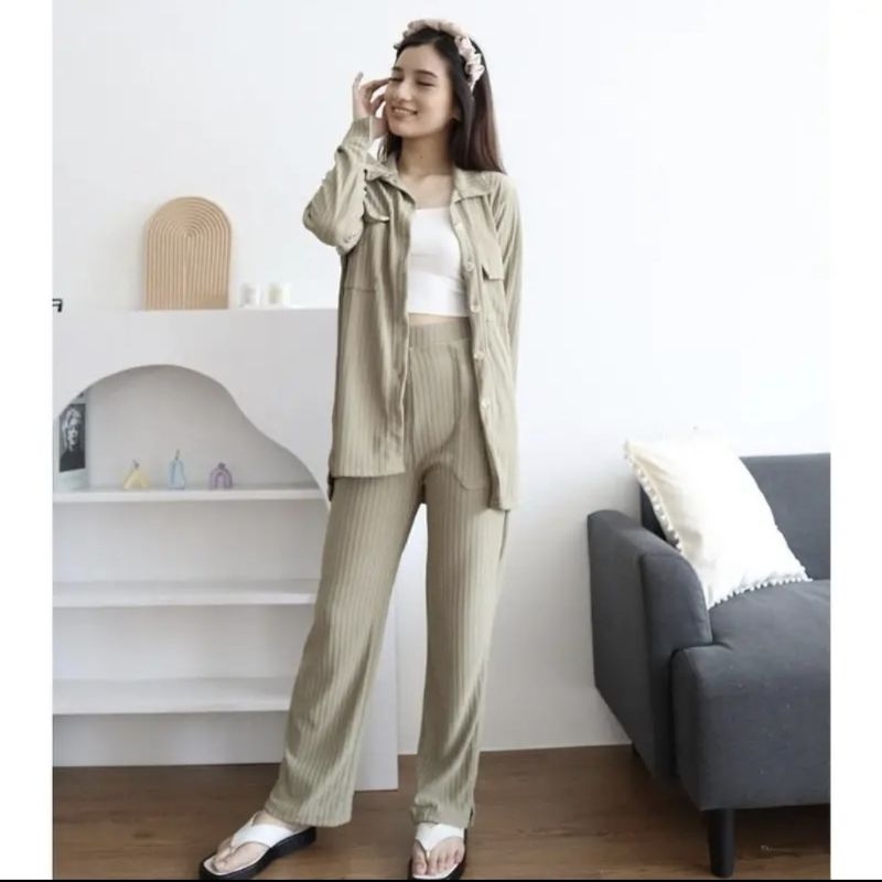 One Set Outer Pants Knit