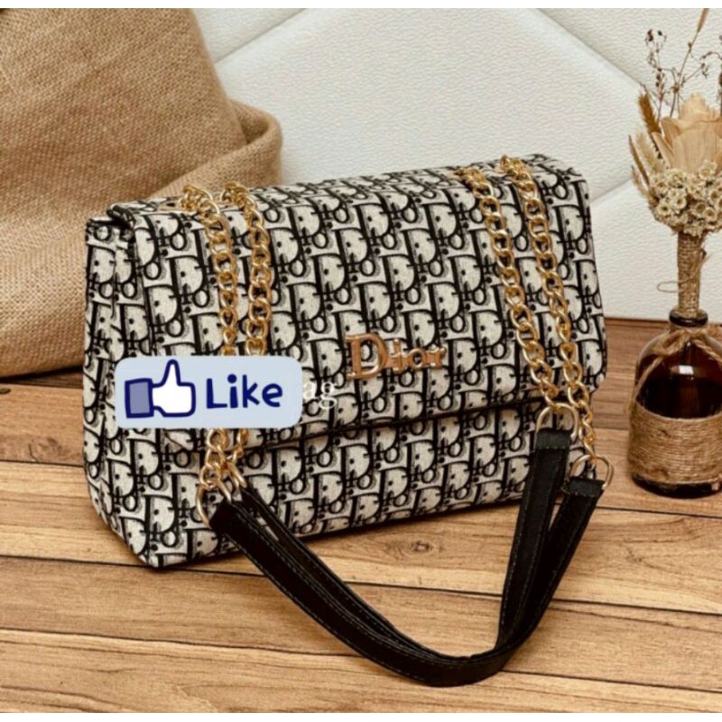 GROSIR BAGS - Tas selempang wanita import rantai kuning emas terbaru