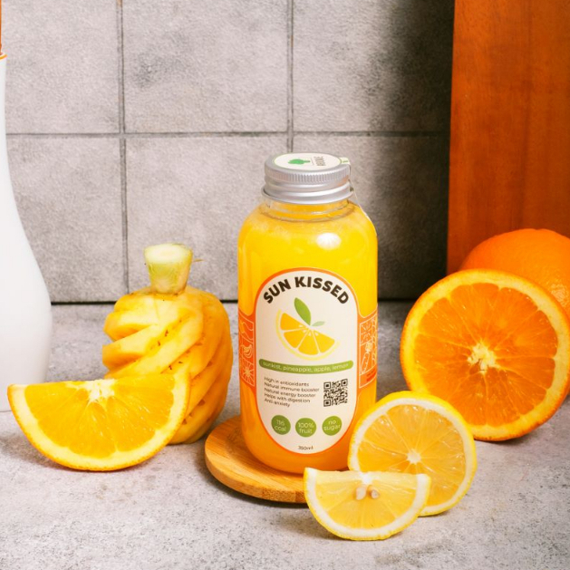 

Sun Kissed Juice/ Jus Sunkist ABOVE (350ml)
