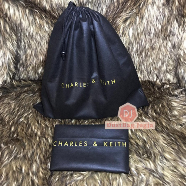 DB CHARLES  KEITH uk M 35X35 DustBag Tas Serut Sarung Cover Dust Bag Diskon