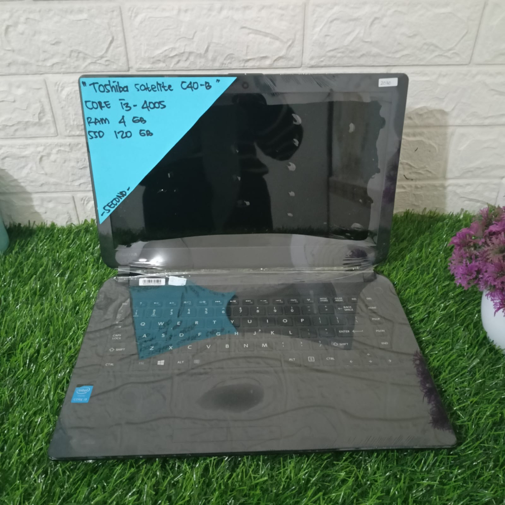 TOSHIBA SATELITE CD40-B CORE I3-4005 RAM 4 GB SSD 120 GB 14 INCH