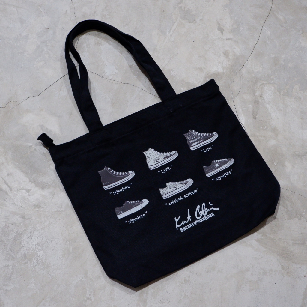 TOTE BAG SNEAKERSURABAYA MERCH CONVERSE X KURT COBAIN , CONVERSE WEAPON , 70S , PRO LEATHER , STAR PLAYER , FAST BREAK , PRO FIELD , ERX 260 , ONE STAR , AERO JAM , LUCKY STAR , JACK PURCELL , MUSIC , ACDC , METALLICA , THE CLASH , THE DOORS , PINK FLOYD