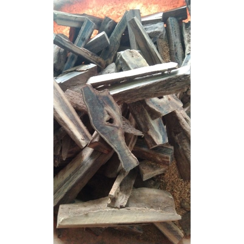 Chips Kayu Gaharu  Buaya Kalimantan Super 1kg