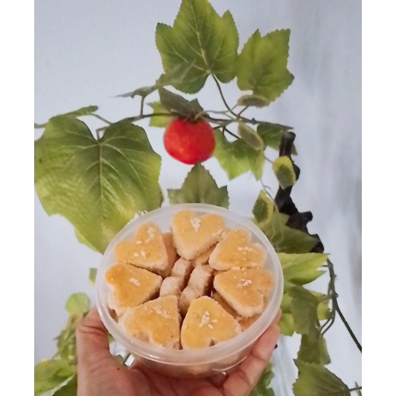 

KUE KACANG KUE KERING LEBARAN JADUL HOME MADE kemasan 500 g