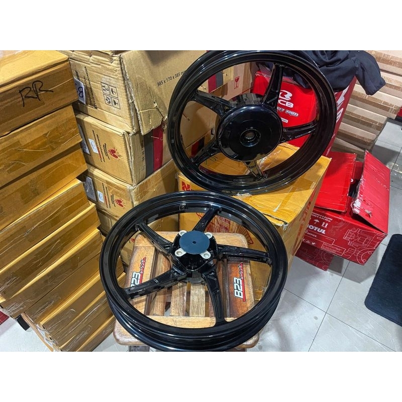 velg vrossi mamba scopy beat vario110 pnp ring14 velg oz vario