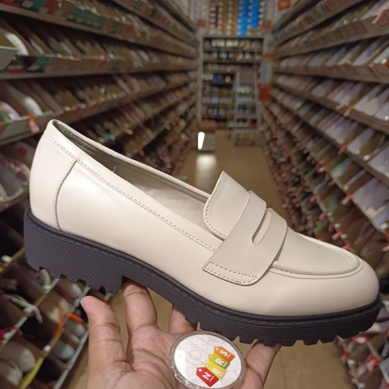 GUY IVORY197748 SEPATU LOAFER WANITA BY PAYLESS BRAND BRASH