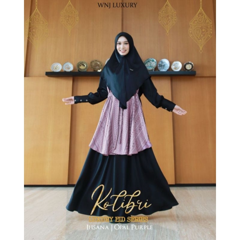 IHSANA Dress Edisi Kolibri 2023 By WNJ Luxury Wanoja Hijab Sarimbit Kembaran Iedul Adha Bahan Silk P